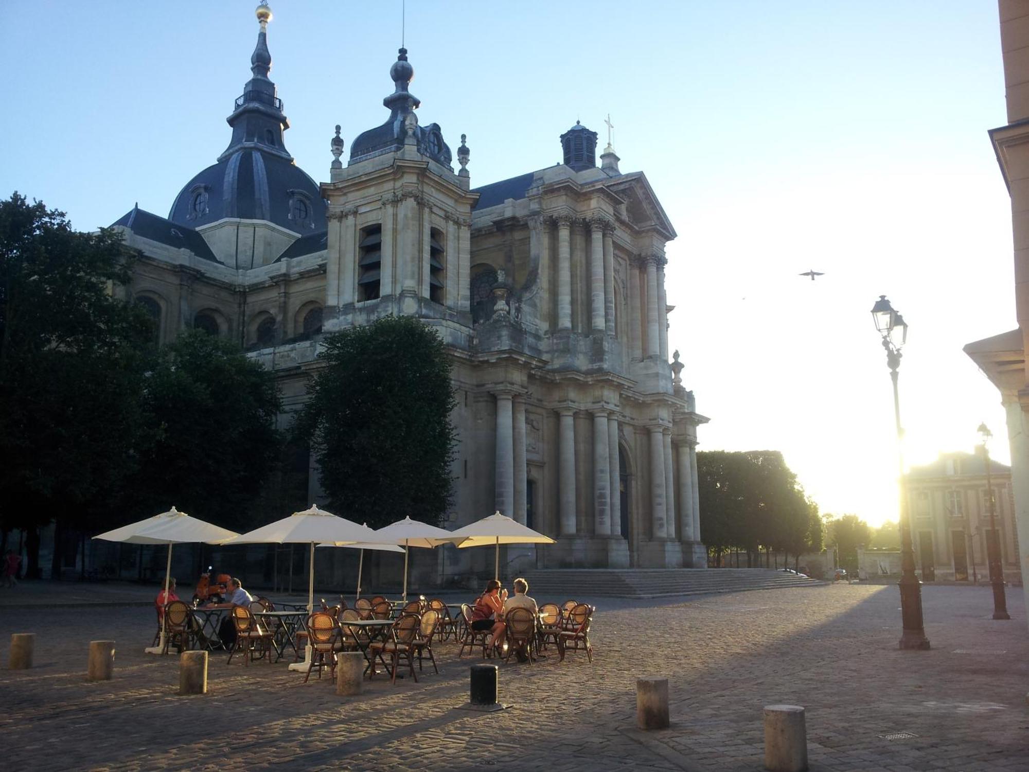 Les Carres Apartment Versailles Bagian luar foto