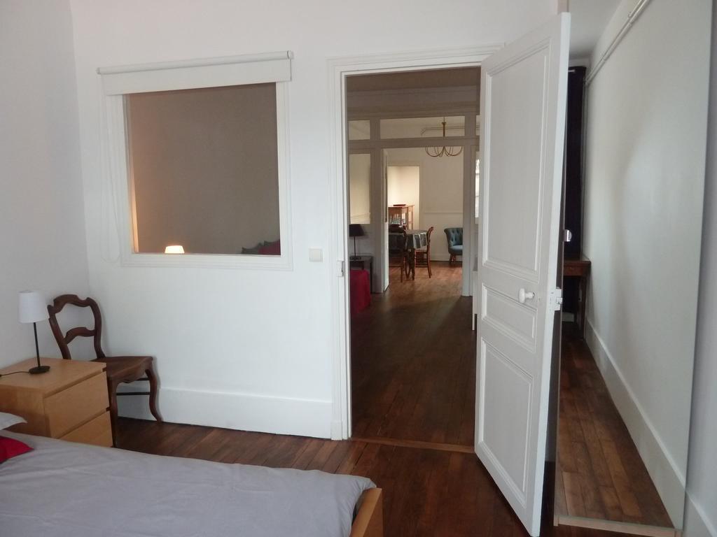 Les Carres Apartment Versailles Bagian luar foto