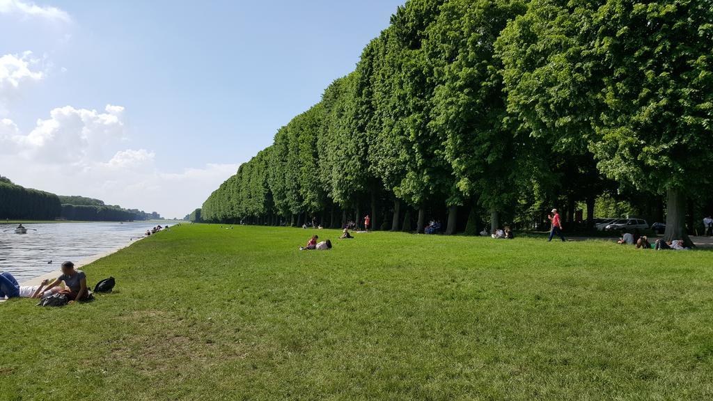 Les Carres Apartment Versailles Bagian luar foto